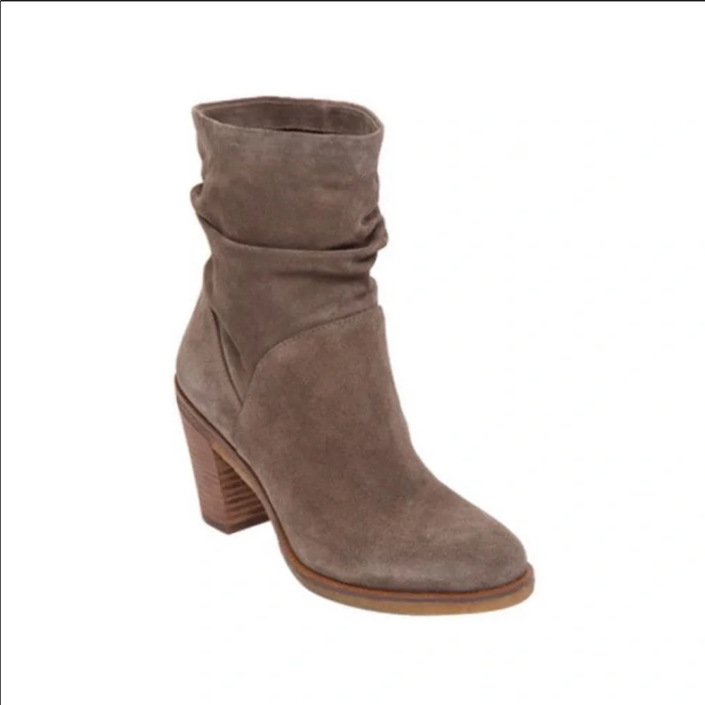 Vince Camuto Parka Suede Booties 9 Neutral Classic Casual  Bohemian Slouchy Boho - Picture 14 of 16
